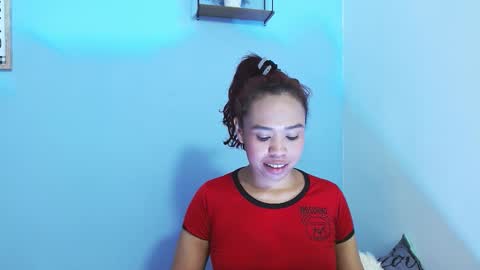 luna_hawks online show from October 2025 08:05:02 AM