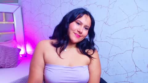 Snapshot of luna_jonez2 chatting on November 2025 09:22:01 AM Luna Jonez online show from November 2025 09:22:01 AM