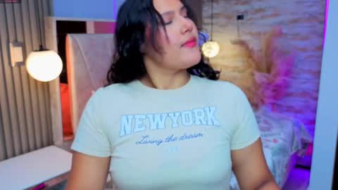 Snapshot of luna_jonez2 chatting on November 2025 11:20:01 AM Luna Jonez online show from November 2025 11:20:01 AM