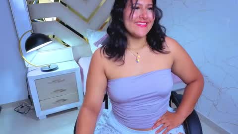 Snapshot of luna_jonez2 chatting on November 2025 10:15:01 AM Luna Jonez online show from November 2025 10:15:01 AM