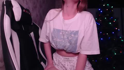 Luna online show from December 2024 08:16:02 PM