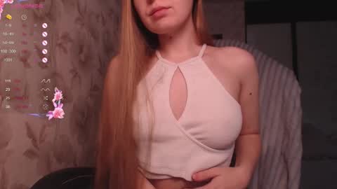 Luna online show from November 2025 05:43:02 AM