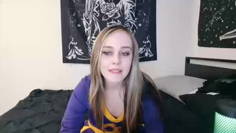 Snapshot of luna_lovelyy chatting on October 2025 02:00:02 AM Luna online show from October 2025 02:00:02 AM