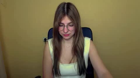 Luna online show from October 2025 08:35:01 AM