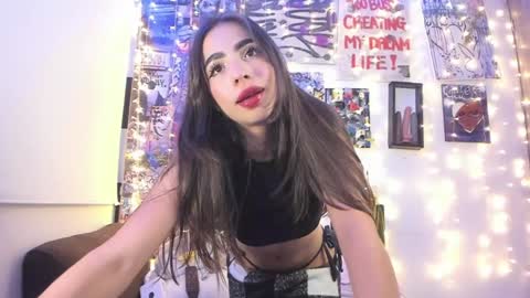 Snapshot of luna_mccoy chatting on December 2024 02:25:02 AM LUNA MCCOY online show from December 2024 02:25:02 AM