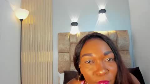 luna moretti online show from September 2025 11:34:02 AM