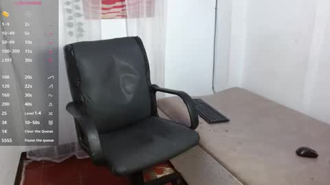 Luna and Rick online show from November 2025 07:59:02 PM