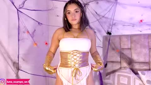 Snapshot of luna_ocampo chatting on October 2025 08:54:02 PM online show from October 2025 08:54:02 PM