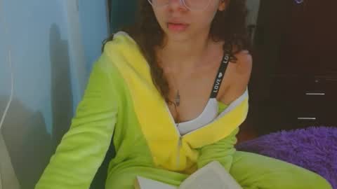 Snapshot of luna_rios69 chatting on October 2025 07:23:01 PM luna_rios69 online show from October 2025 07:23:01 PM