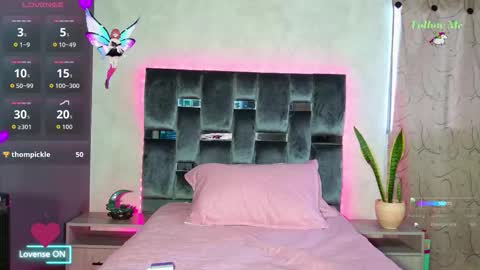 luna_sophya online show from October 2025 08:03:02 PM