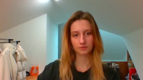 L U N A  online show from December 2024 03:00:02 PM