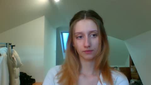 L U N A  online show from January 2025 07:38:01 AM