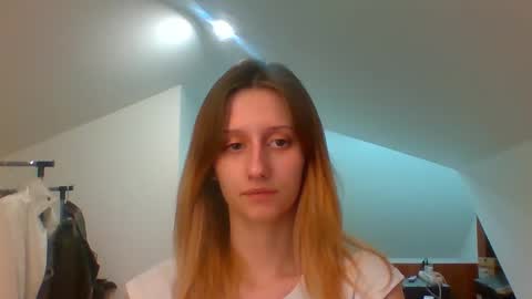 L U N A  online show from January 2025 03:07:01 PM