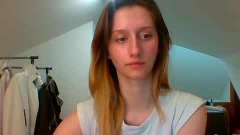 L U N A  online show from March 2025 06:01:02 PM