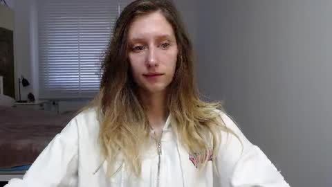 Snapshot of luna_xsensual chatting on October 2025 05:27:01 AM L U N A online show from October 2025 05:27:01 AM