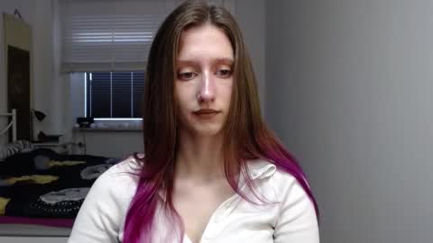 Snapshot of luna_xsensual chatting on November 2025 06:58:01 AM L U N A online show from November 2025 06:58:01 AM