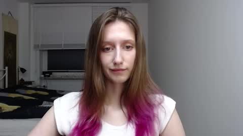 Snapshot of luna_xsensual chatting on November 2025 06:35:01 PM L U N A online show from November 2025 06:35:01 PM