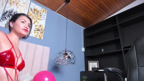 Luna  online show from December 2024 02:39:01 AM