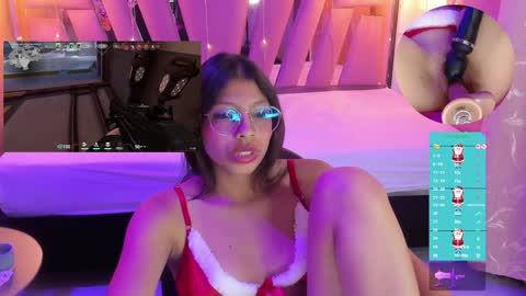 Luna online show from December 2024 10:50:01 PM
