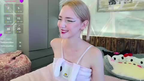 Luna online show from September 2025 08:36:02 AM