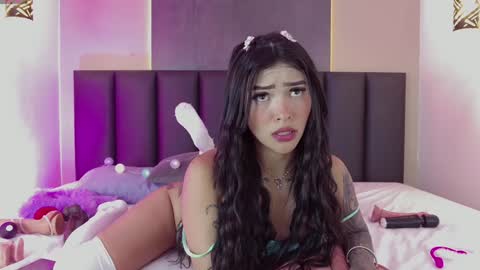 I M  L U N A  online show from February 2025 07:07:01 AM