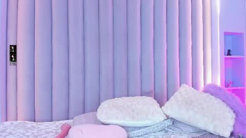 I M  L U N A  online show from March 2025 06:21:02 AM