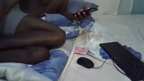 lunalove22_ online show from September 2025 03:33:01 PM