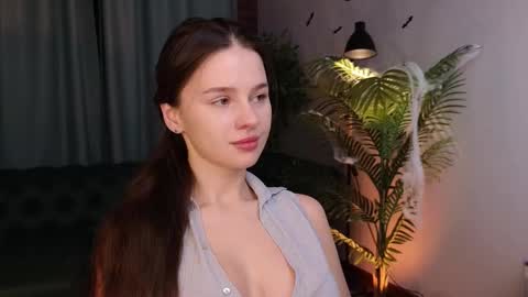 Snapshot of lunaolivia_ chatting on October 2025 12:52:02 PM lunaolivia_ online show from October 2025 12:52:02 PM