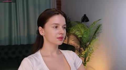 Snapshot of lunaolivia_ chatting on November 2025 01:22:04 PM lunaolivia_ online show from November 2025 01:22:04 PM