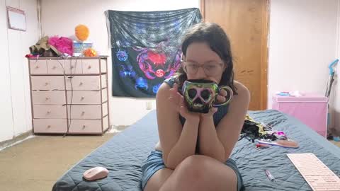 lunaquinn45 online show from December 2024 11:24:01 PM