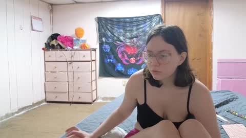 lunaquinn45 online show from December 2024 02:35:01 AM