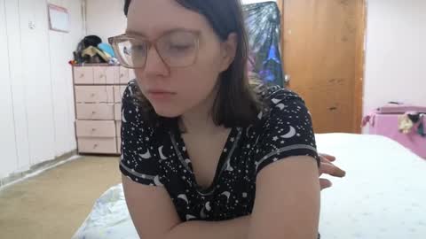 lunaquinn45 online show from December 2024 04:25:02 PM