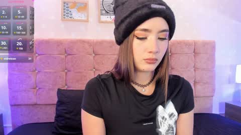 Luna  online show from December 2024 06:37:01 PM