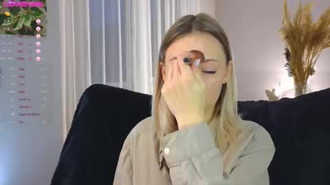 Kelly online show from October 2025 02:40:01 PM