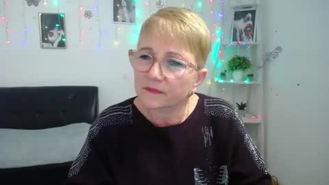 Luna online show from October 2025 07:28:01 AM