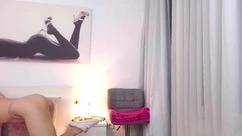 lunastars13 online show from January 2025 03:47:02 PM