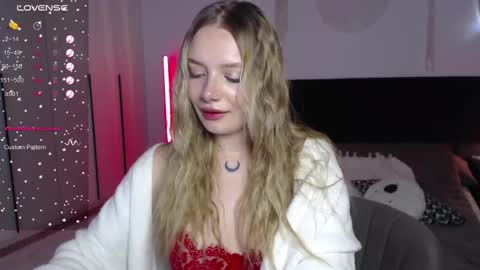 LunaticaBae online show from March 2025 01:15:01 AM