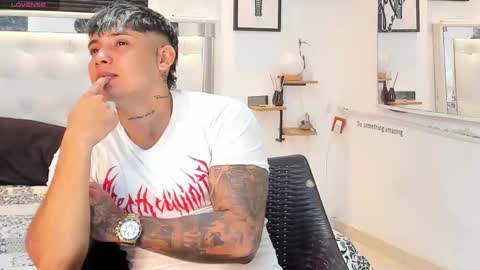 Snapshot of lunay_xtreemboy chatting on September 2025 02:04:02 AM Lunay online show from September 2025 02:04:02 AM