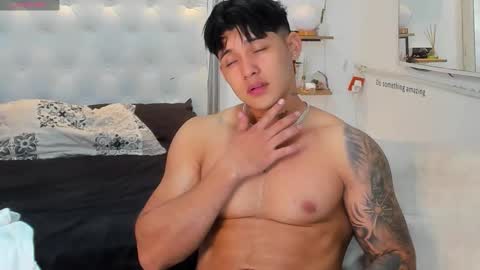 Snapshot of lunay_xtreemboy chatting on October 2025 12:00:01 AM Lunay online show from October 2025 12:00:01 AM