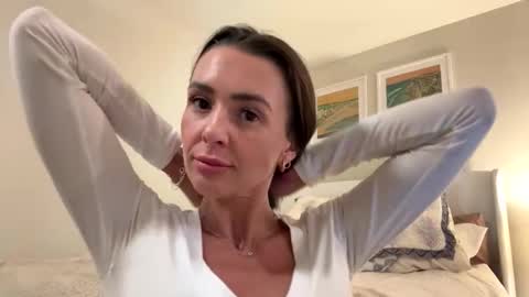 Snapshot of lunazxverly chatting on December 2025 05:06:02 AM Luna online show from December 2025 05:06:02 AM