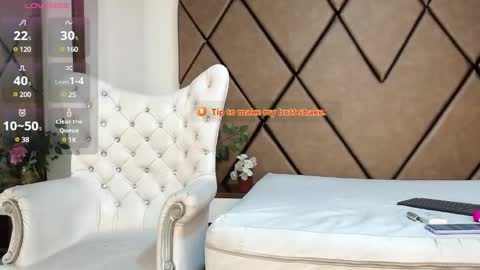 lunitadiva online show from January 2025 12:15:01 PM