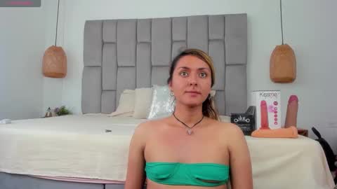 lunitadiva online show from September 2025 05:28:01 PM