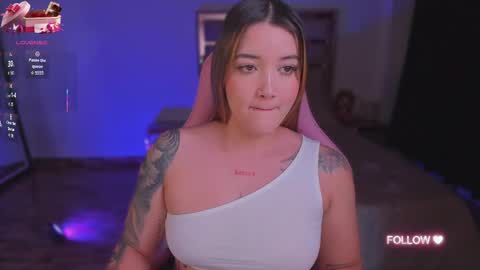 Snapshot of lunna_roosee chatting on October 2025 04:20:02 AM LUNA ROSE online show from October 2025 04:20:02 AM