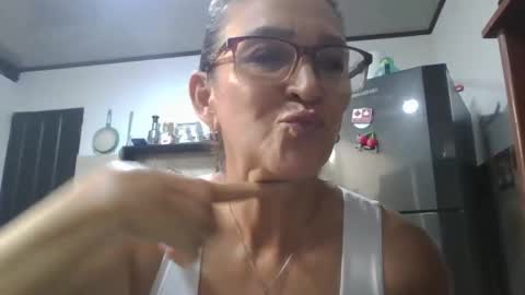 Lupita online show from September 2025 07:27:01 PM