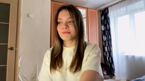 Chloe online show from November 2025 09:53:02 AM