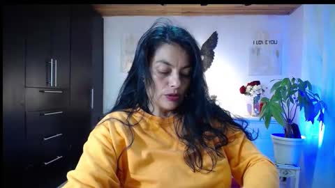 Angela 3 online show from September 2025 12:13:02 AM
