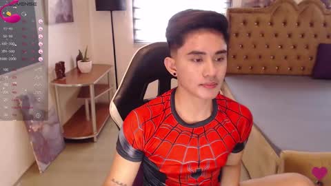 Snapshot of lustdesirex19 chatting on January 2025 05:40:02 AM David online show from January 2025 05:40:02 AM