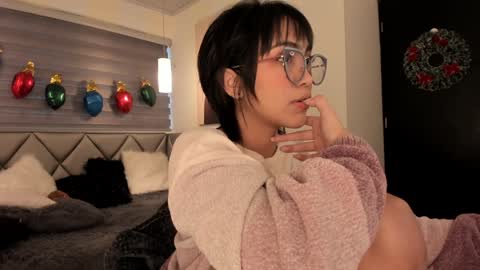 Lu online show from December 2024 11:44:01 AM