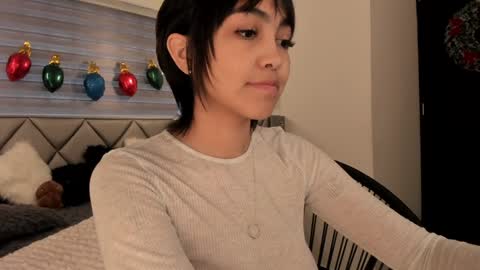 Lu online show from December 2024 03:37:01 PM