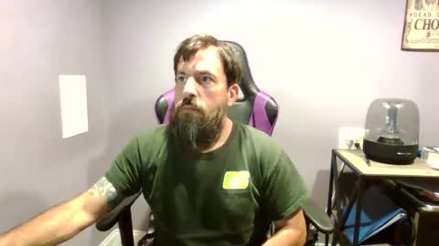 Snapshot of luv2likslit611455 chatting on October 2025 07:50:01 AM Luv2likslit online show from October 2025 07:50:01 AM